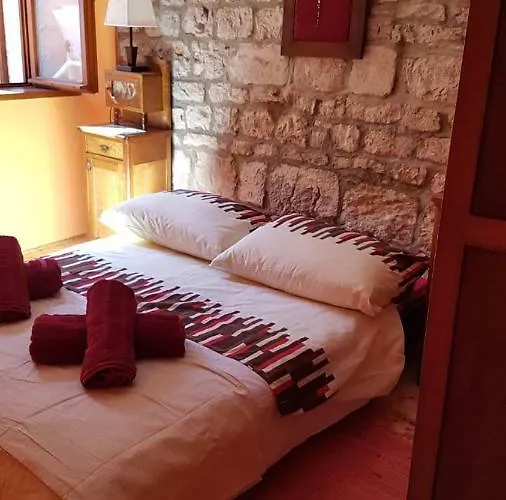 Mama's & Papa's House Vrboska