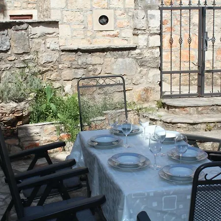 Mama's & Papa's House Nyaraló