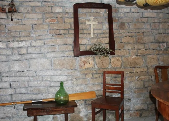 Mama's & Papa's House *