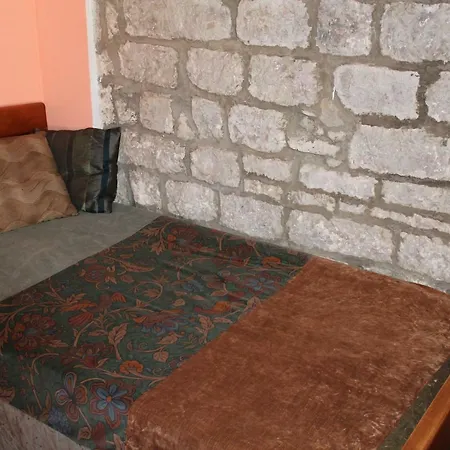 Mama's & Papa's House