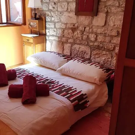 Mama's & Papa's House Vrboska